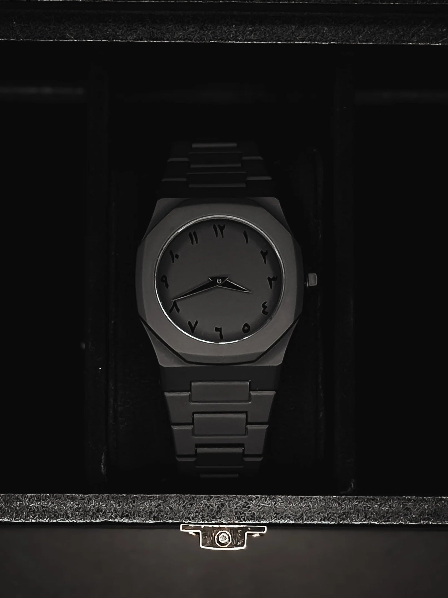Black Arabic Aura Watch